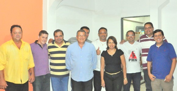 Dirigentes partidários do G8 e pré-candidatos se reúnem nesta quinta 