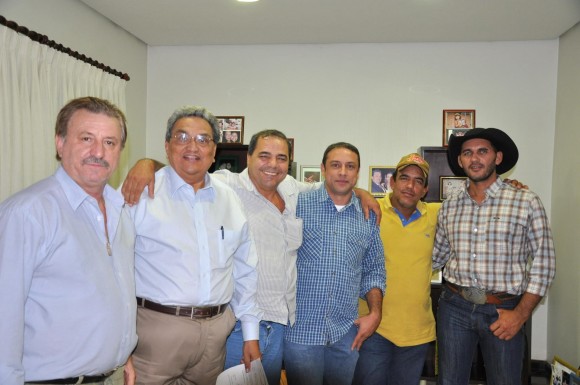 Após ser convocado, Guilherme Garcia retorna a reunião do G8 