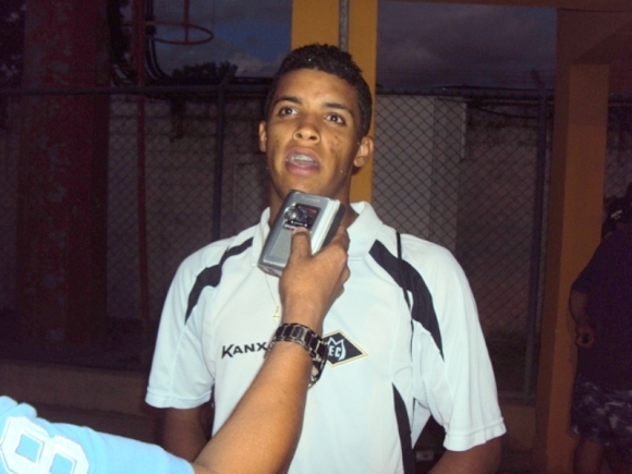 Cirurgia no joelho pode tirar o santo-antoniense Odail Junior da disputa
