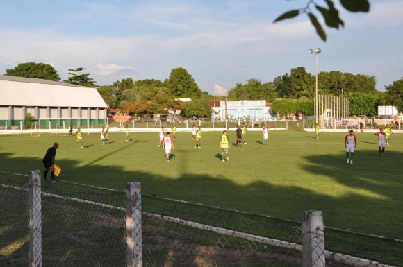 Diretor da equipe finalista quer acionar Prefeito e Gerente de Esporte na Justiça