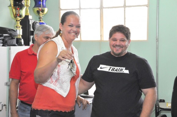 Daniela Reis assume a direção da maior Escola de Santo Antônio 