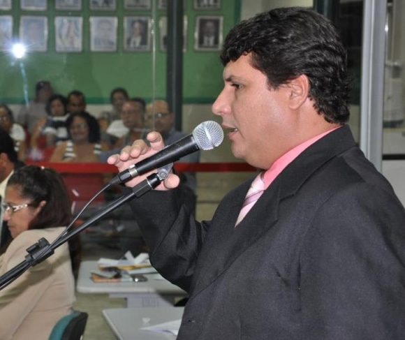 Isaías Jr poderá renunciar a liderança de Harrison na Câmara