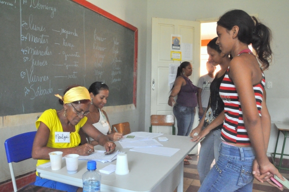 Moradores comparecem em massa em elegem novos conselheiros