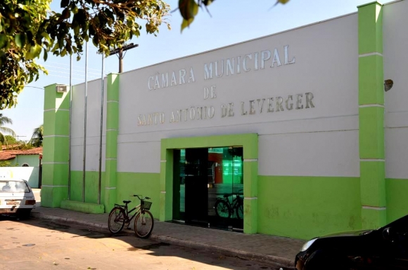 Banco cobra da Câmara dívida de 13 mil reais descontados dos servidores