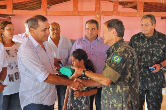 General de Exército agradeceu o empenho do empresário Celso Nogueira