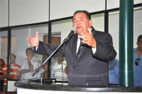 Harrison consegue suspender sessão que poderia torna-lo um 