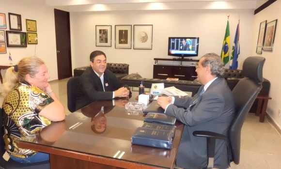 Zenildo e vereadora Leila buscam em Brasília liberação de emendas para obras