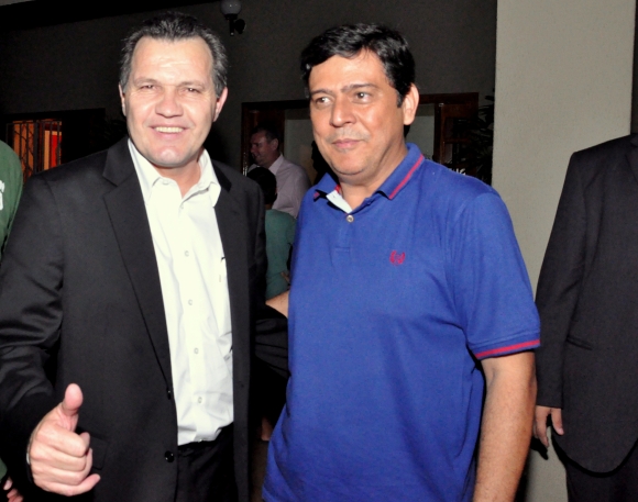 Silval garante apoio a candidato do partido e diz que vai subir no palanque