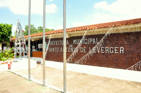 Denúncia aponta que ex-secretário continua tendo acesso a documentos na Prefeitura