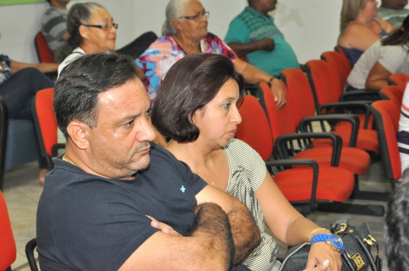 Dirlei Torres e o Sargento João Benedito compenetrados no julgamento