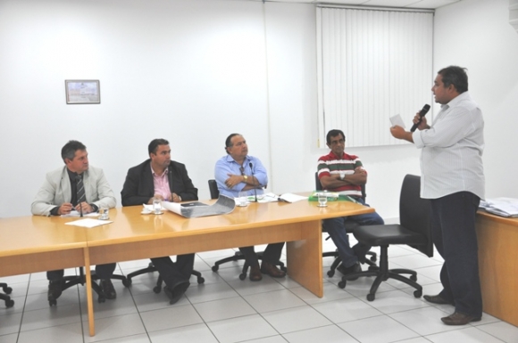 Lideranças de Santo Antônio debatem limites e perdas na arrecadação