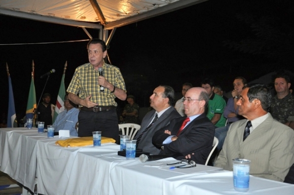 Bezerra recebe a Comenda Rondon e defende melhorias na educação do País