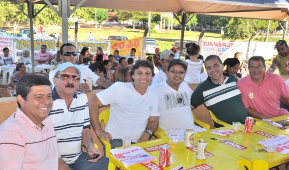 Registro fotográfico apresenta o quadro do momento na política local