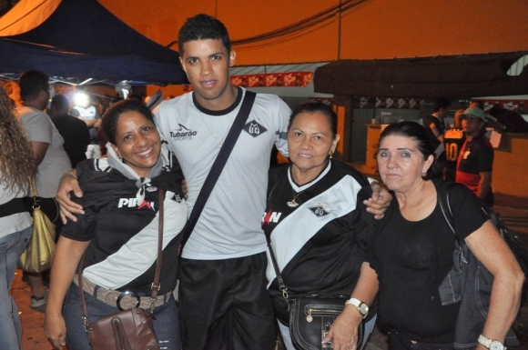 Odail Junior, zagueiro mixtense que tem se destacado na equipe do Tigre da Vargas