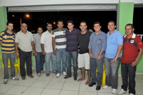 PT,PDT e PMDB selam aliança e vão marchar juntos na eleição 