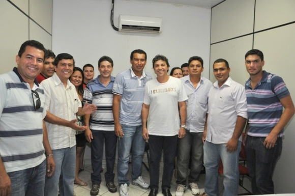 PMDB homologa apoio a candidatura de Valdir Ribeiro