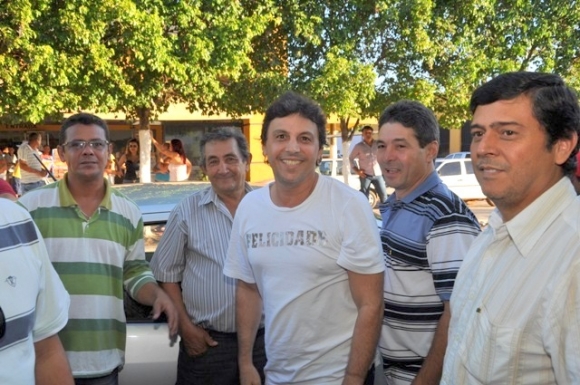 Candidatos a prefeito intensificam campanha no final de semana