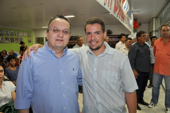 Kalmon Oliveira obtém registro para concorrer a vereador