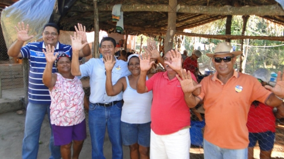 Valter Sampaio e Dito Lucas visitam moradores da localidade pantaneira