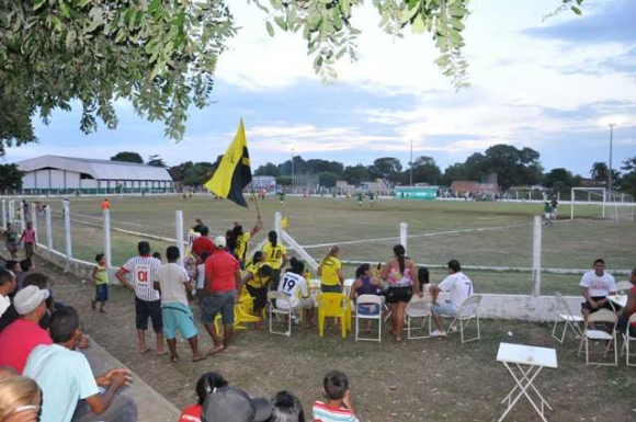 Nova Fronteira derrota o Bandeirantes no jogo de abertura da competição