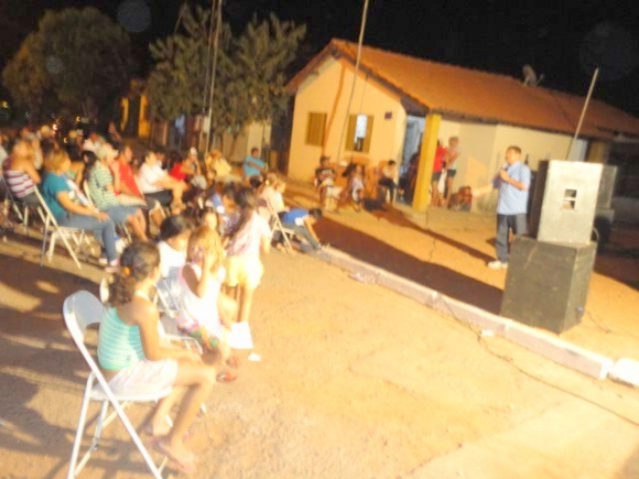 Valter Sampaio promete construir creche e melhorar a distribuição de água