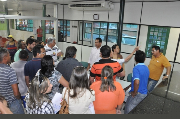 Reunião política resulta em secretário e mais 2 baleados em Santo Antônio