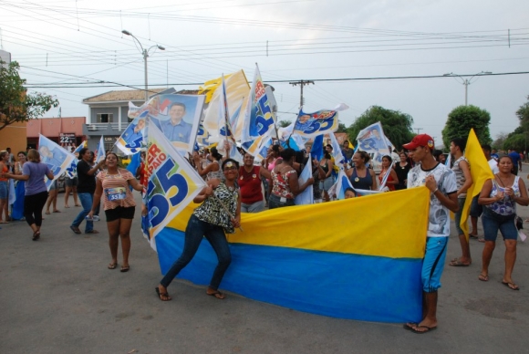 Valter Sampaio fechou comitê, dispensou funcionários e liberou candidatos