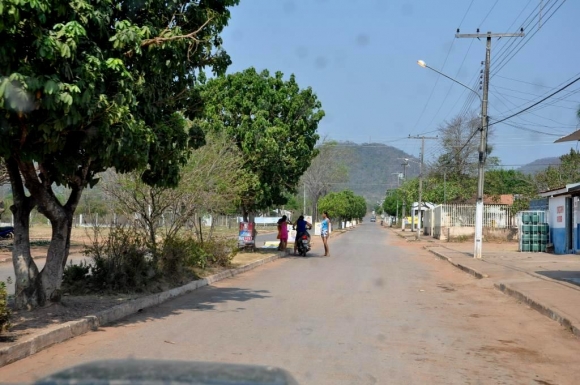Vice-prefeita, ex-vereador e lideranças selam apoio a candidatura de Valdir Ribeiro 