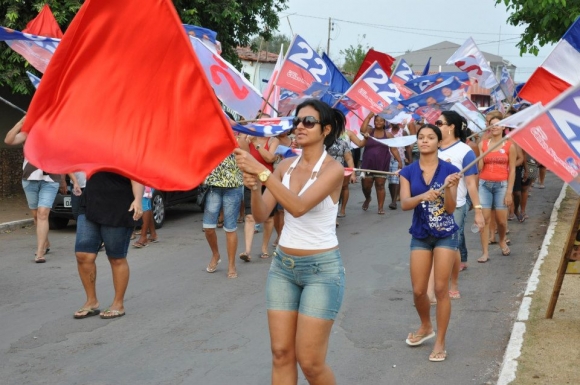 Militantes da coligação de Celso Nogueira promovem 