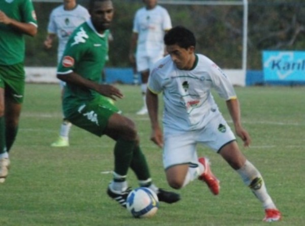 Araguaia vence, mas não consegue acesso.