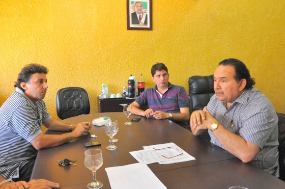 Valdir Ribeiro e seu vice mantiveram o primeiro encontro com Harrisson nesta segunda