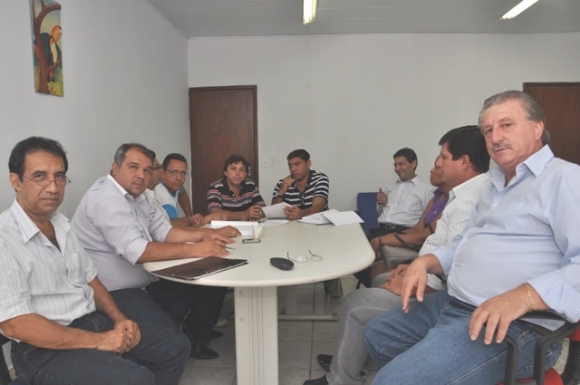 Prefeito eleito de Santo Antônio volta a se reunir com vereadores e técnicos