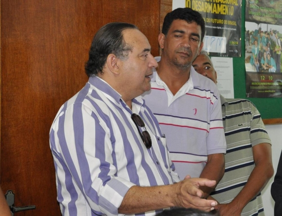 Ney Macário (D) é um dos indicados por Harrisson para a Equipe de Transição