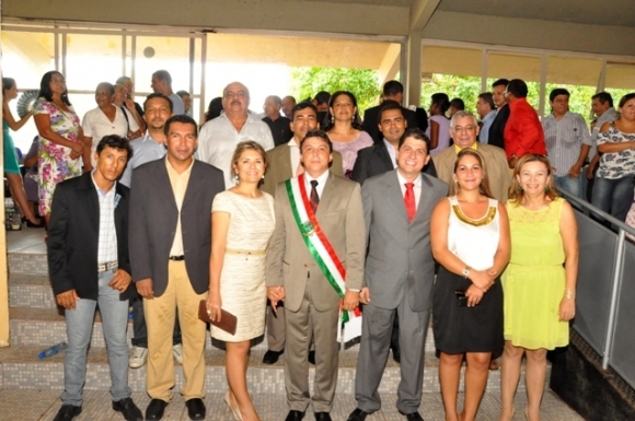 Empossados os novos secretários do prefeito Valdir Ribeiro