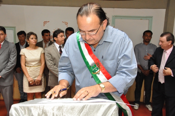 Após passar a Faixa para Valdir Ribeiro, Harrisson se despede da prefeitura