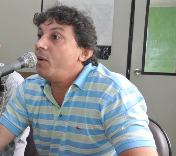 Em reunião com o secretariado prefeito anuncia, 