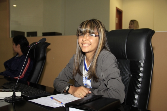 Marcela Monteiro Deputada Mirim apresenta seu Projeto de Lei 