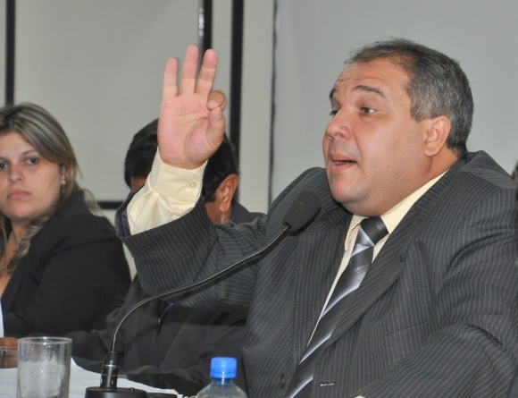 Janete Riva é duramente criticada por Wagner Belmiro,