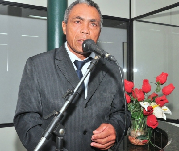 Da tribuna vereador acusa secretário de 