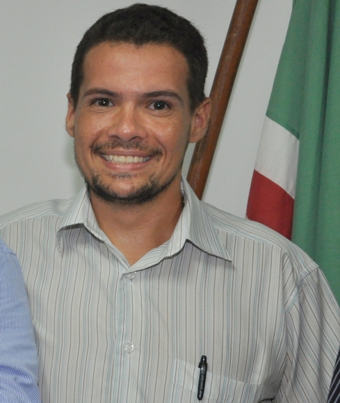 Após ter sido demitido, ex-secretário se autodenomina Assessor de Governo da prefeitur