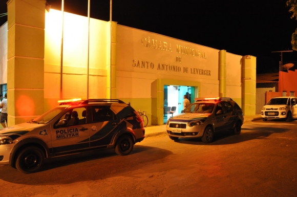 Após pressão popular, vereadores revogam Lei que beneficiava dragueiros que atuam na r