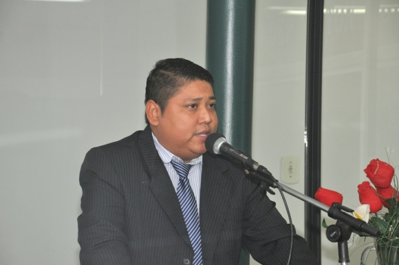 Vereador sugere campanha para que a prefeitura encontre operador de moto-niveladora