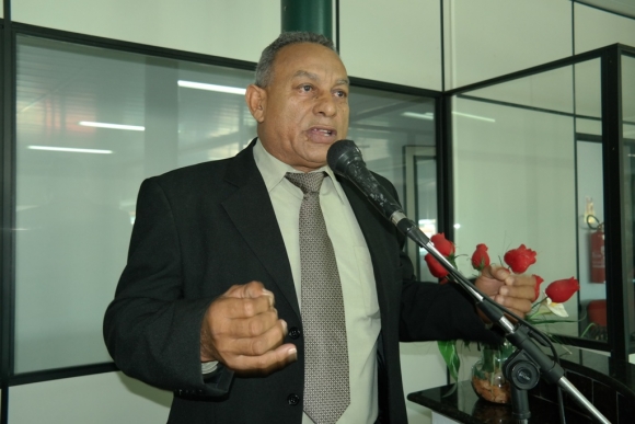 Vereadores da base do prefeito se rebelam durante sessão desta terça-feira