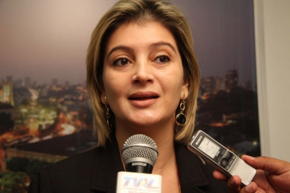 Ex-prefeito disputa o Senado; deputada ameaça deixar Taques