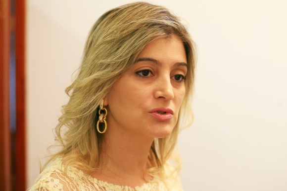 Luciane deixa coordenação e chama Salles de 