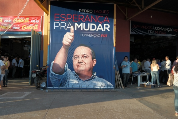 Polícia Federal acompanha oficial de Justiça na busca e apreensão no escrit?