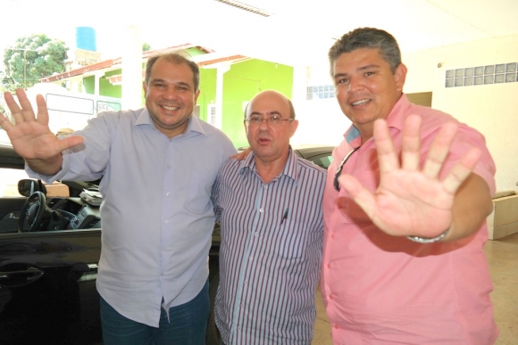 Meraldo (D) vive expectativa de garantir uma vaga na Assembleia