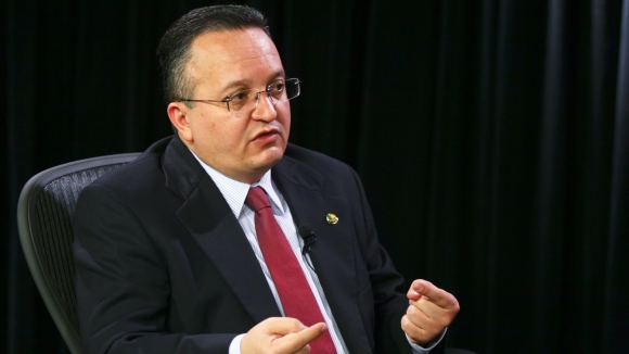 Taques justifica que ausência em debate é de ordem pessoal