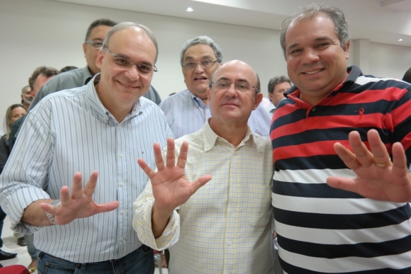 Wagner participa da primeira reunião com Riva, agora na coordenação da candidat
