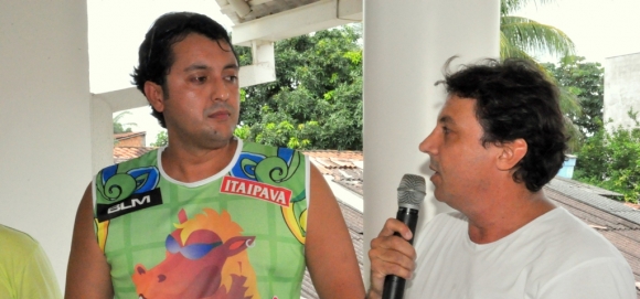 Na véspera das eleições, Allan ainda espera receber apoio do prefeito de Santo 